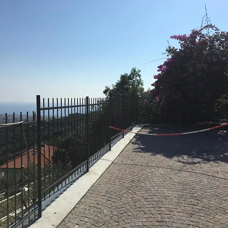 Casa Lavanda アパート キアーヴァリ